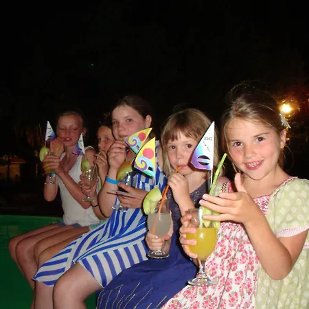 Hotel Oasis Rhodes 3*