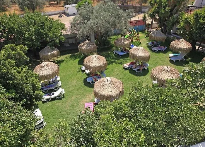Oasis Rhodes מלון
