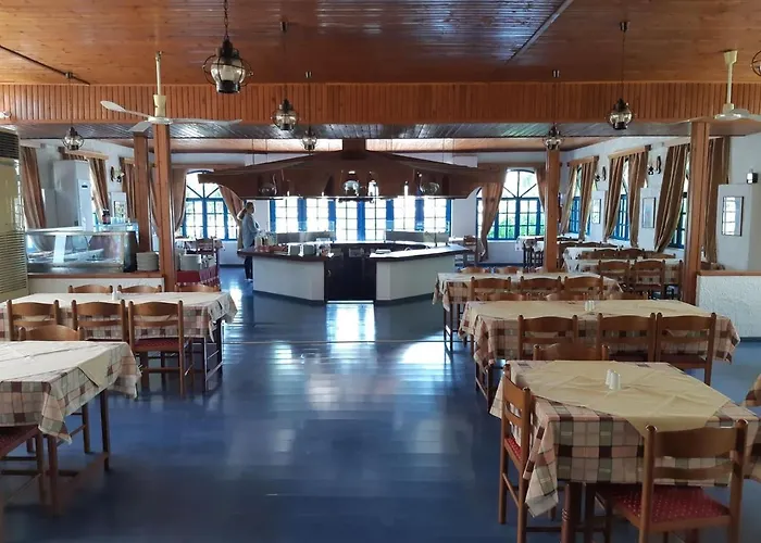 Oasis Rhodes מלון 3*