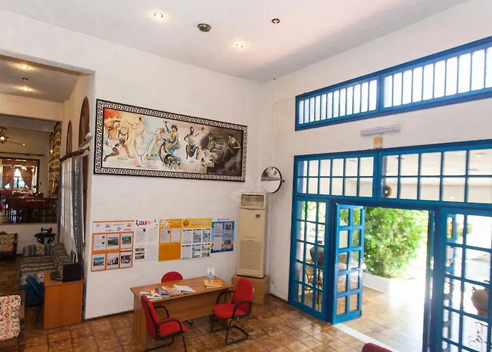 Oasis Rhodes מלון