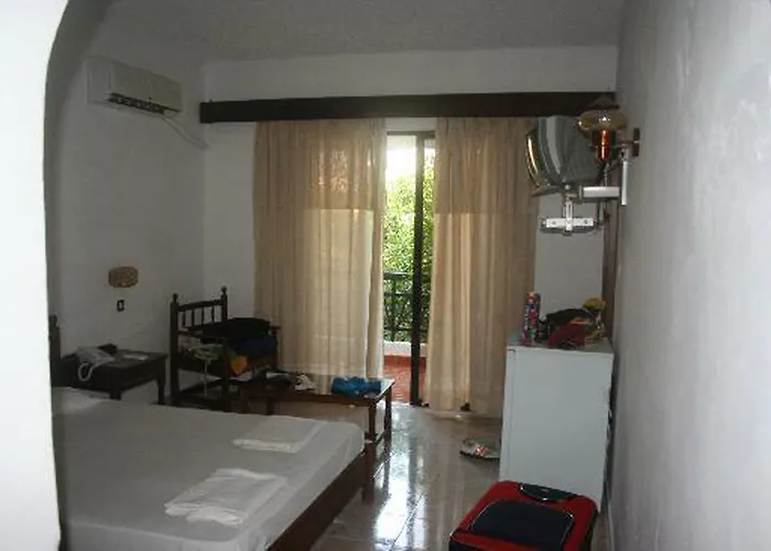 Oasis Rhodes מלון אפאנטו