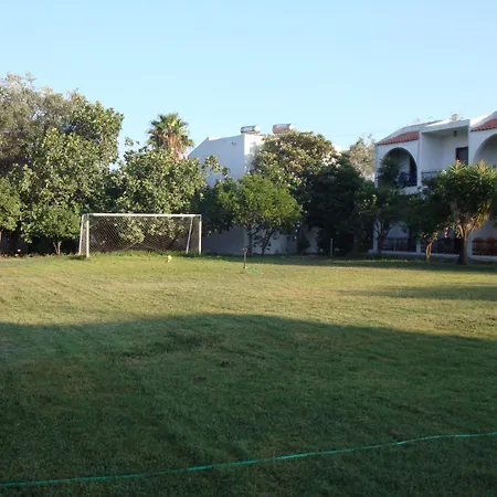 Oasis Rhodes מלון