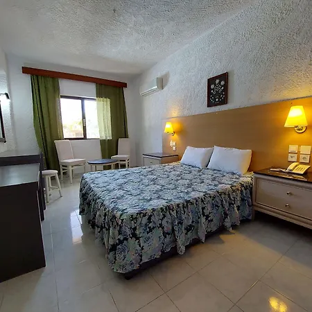Oasis Rhodes מלון