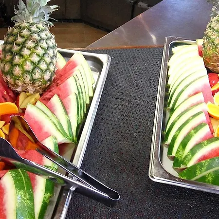 Oasis Rhodes מלון