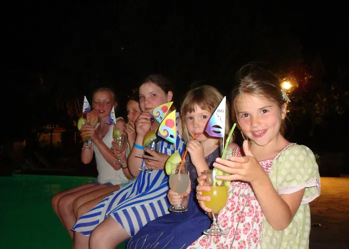 Hotel Oasis Rhodes 3*